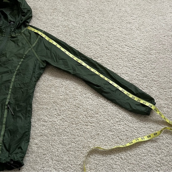Kuhl Women Parajax Ultra-Light Wind Shell Jacket Green Size XS 2122 Nylon Hiking - Picture 8 of 16